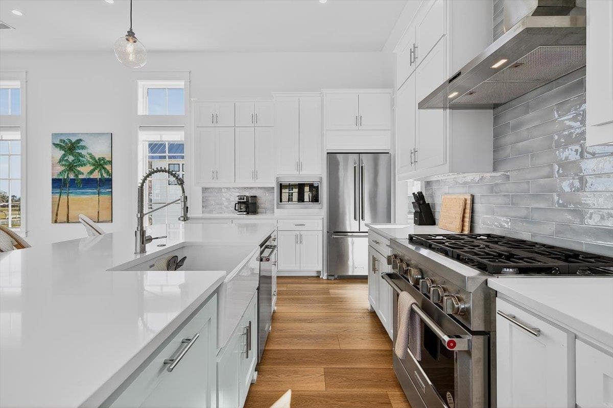 Sunny Shores - Image 13