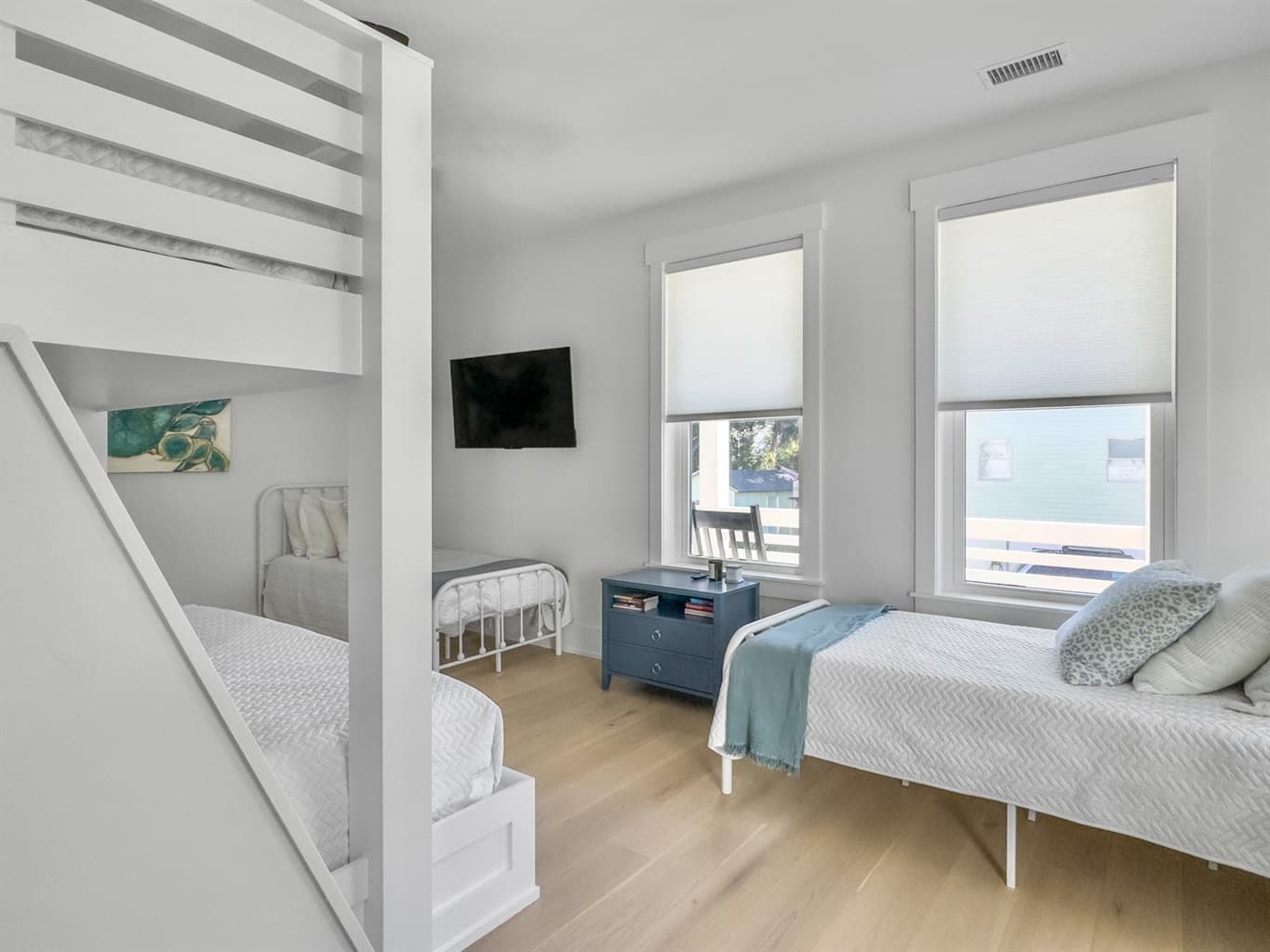 Amalfi Palms Getaway - Image 43