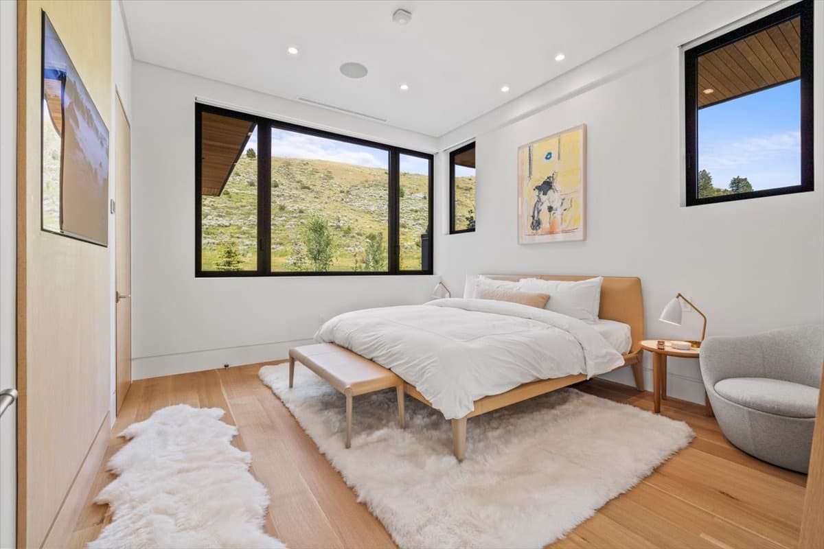 Panda Ranch Wing - Image 33