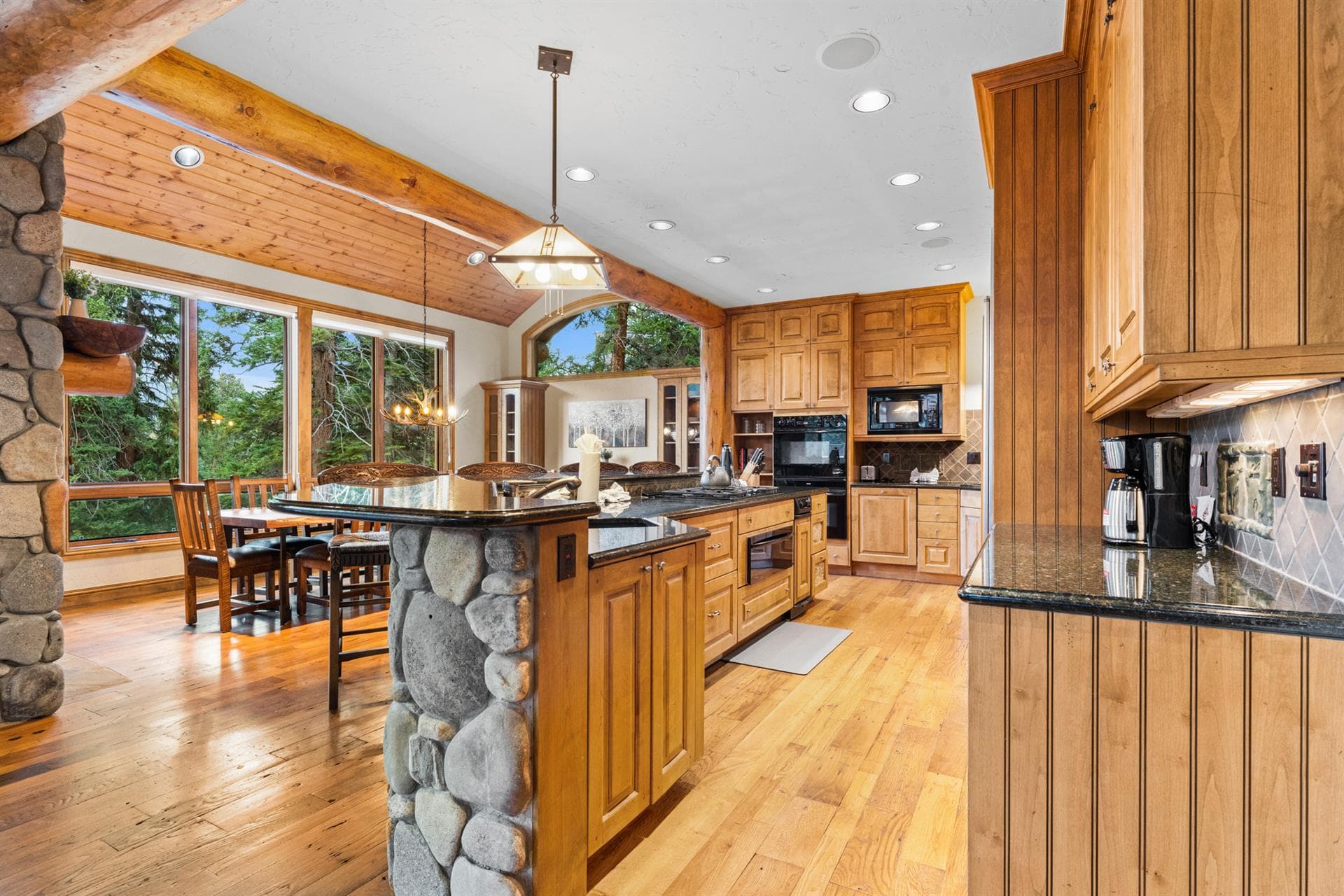 Goldenrod Circle - Image 8