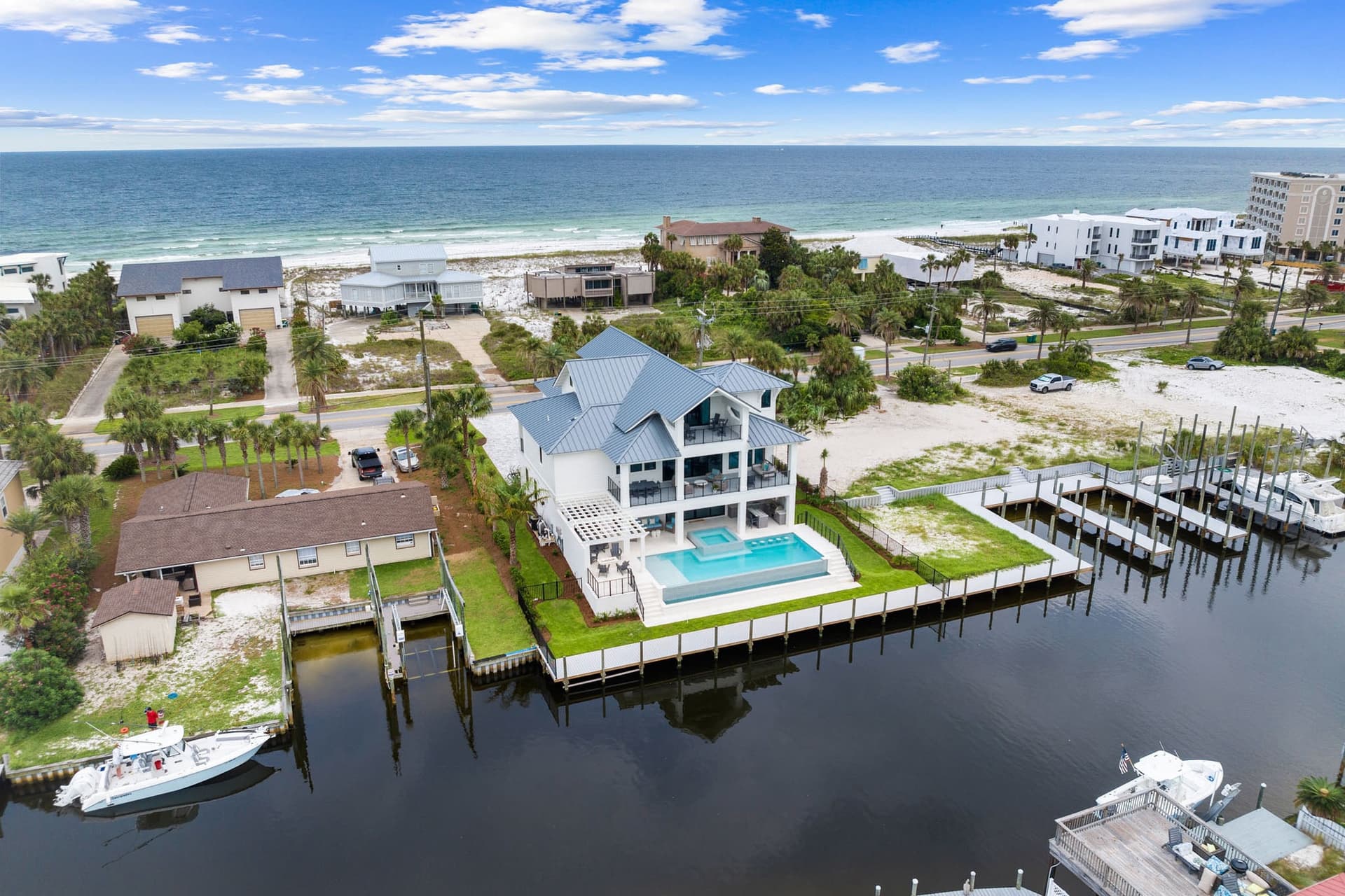 Destin Boathouse - Image 25