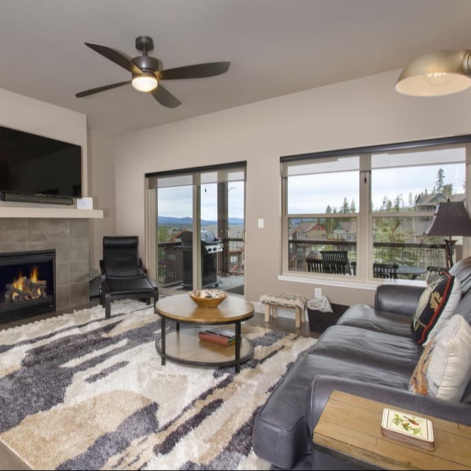 Sunset Summit Townhome - Image 1
