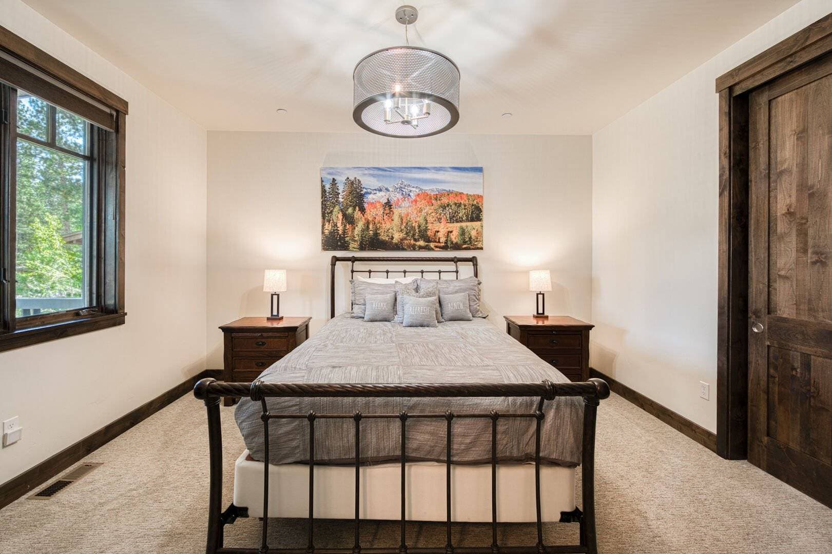 Lavish Cabin at Gray's Crossing - Image 13