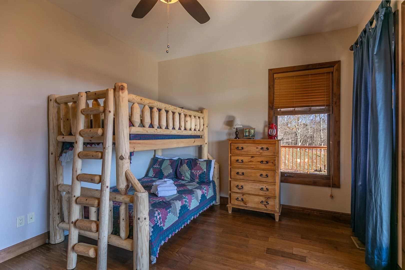 Banner Crest - Image 31