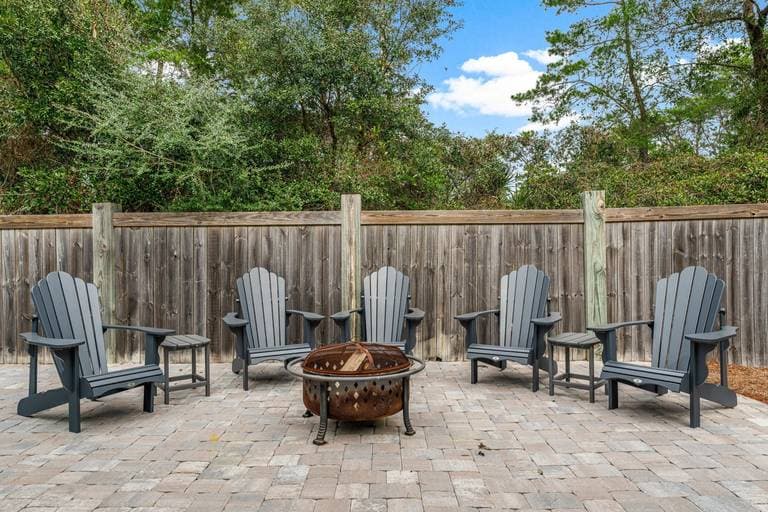 Waterfront House - Image 32