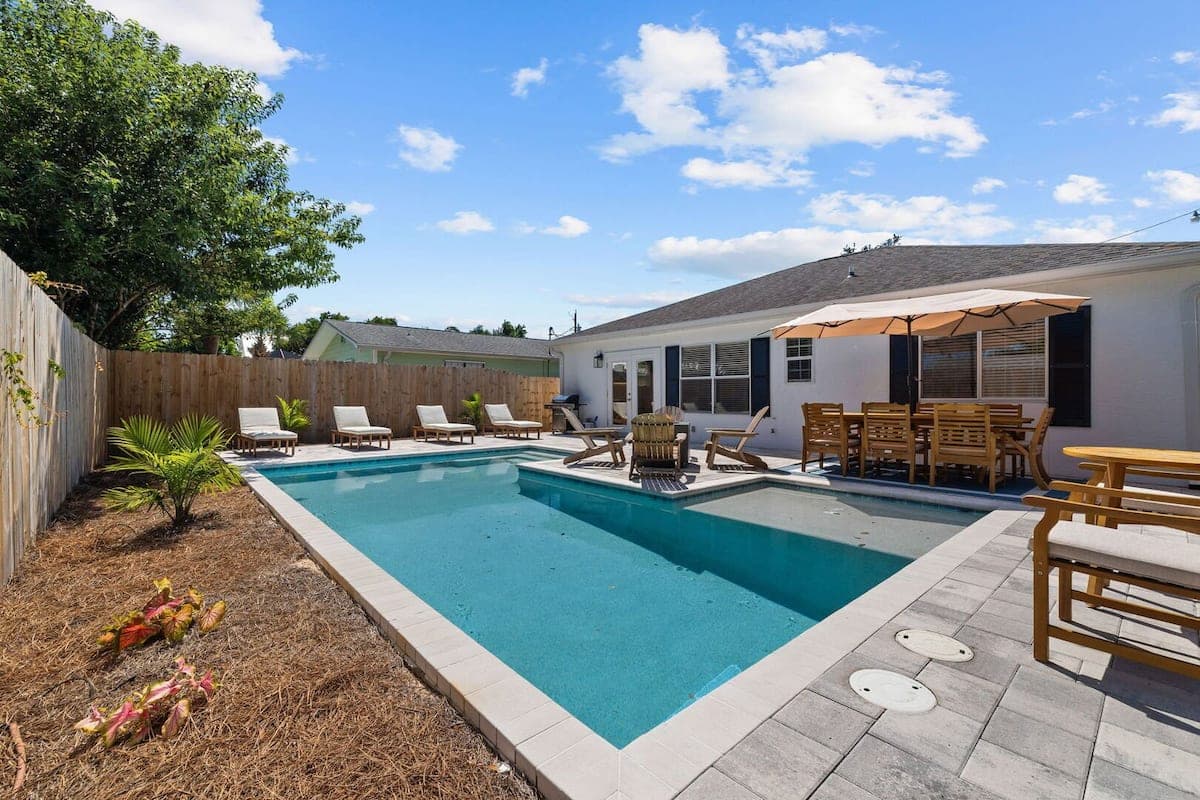 G By The Sea - Image 1