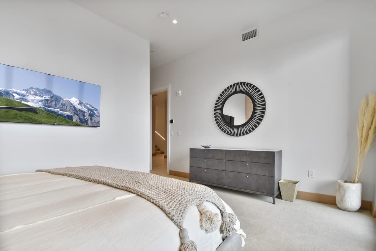 Kings Crown #103 - Image 16