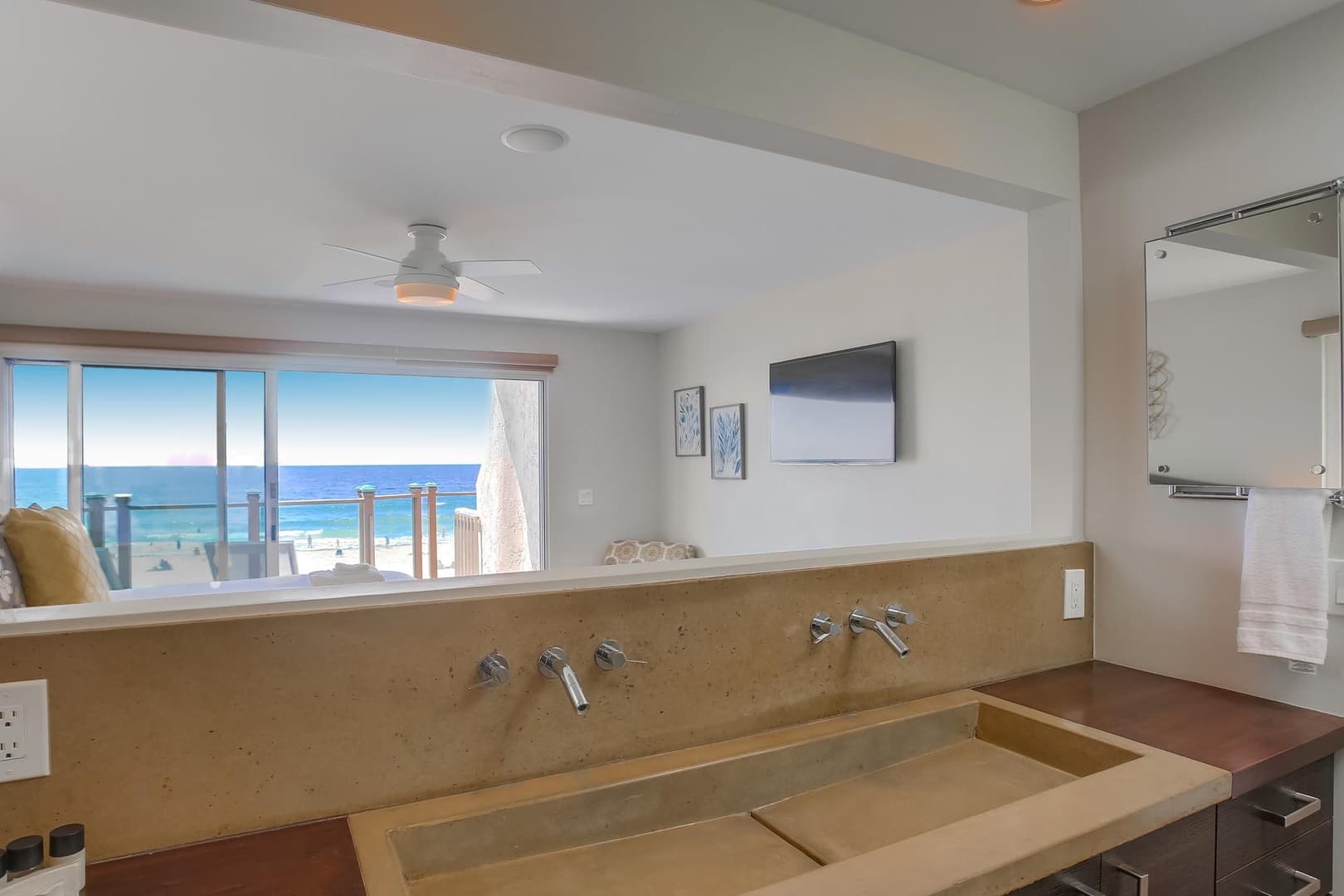 Ocean Watch Home - Image 25