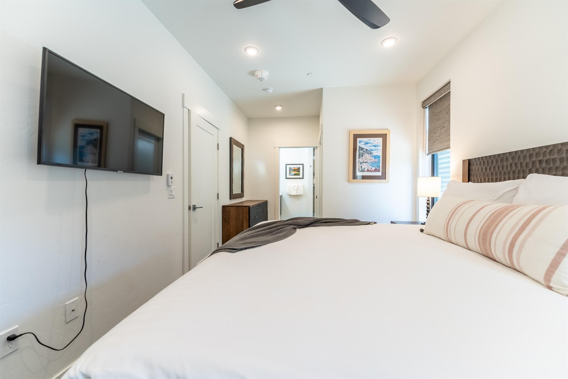 River West Residence - Image 18