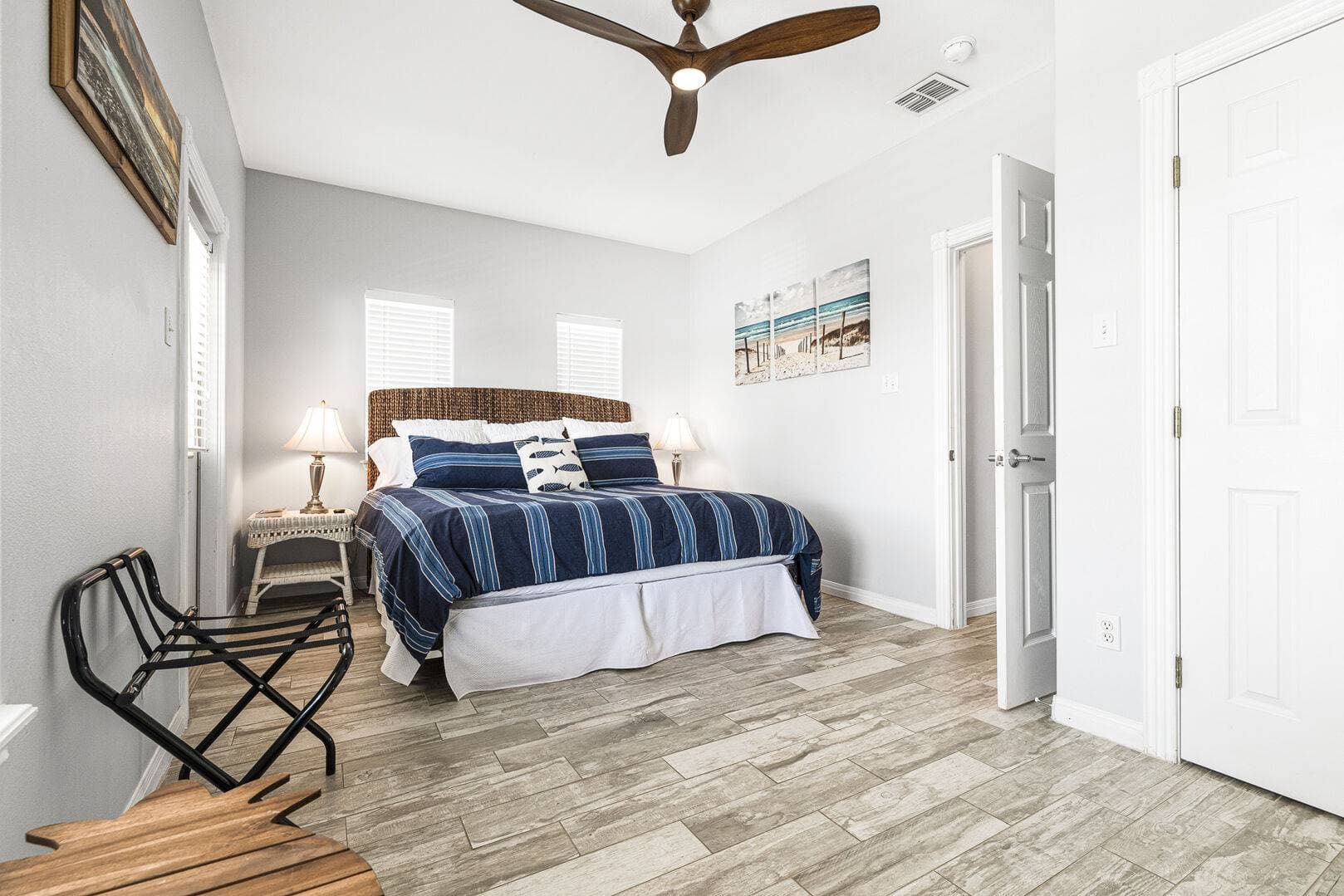 Blue Fin Oasis - Image 30