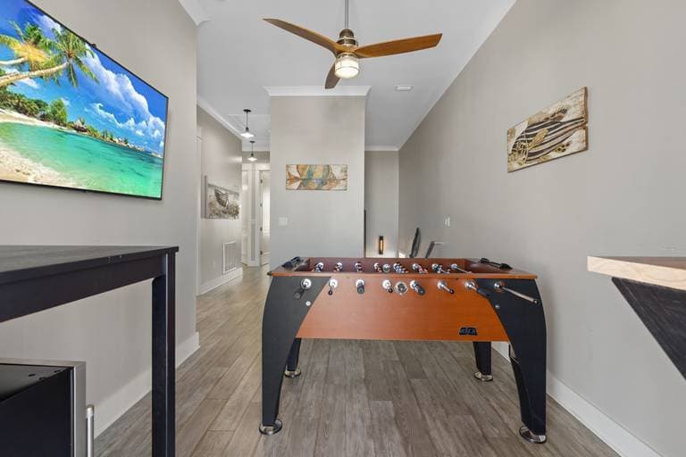 Aquaholic House - Image 25