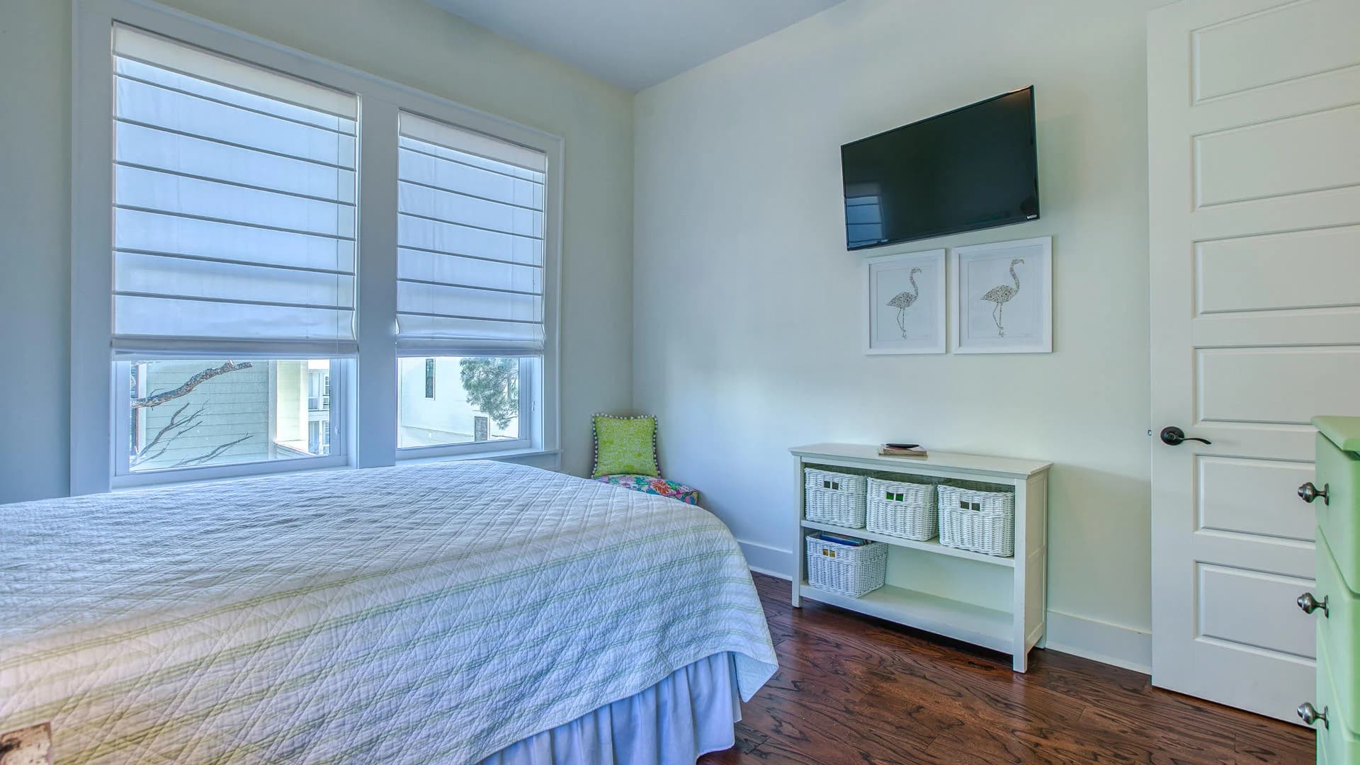 Shades of Blue House - Image 17