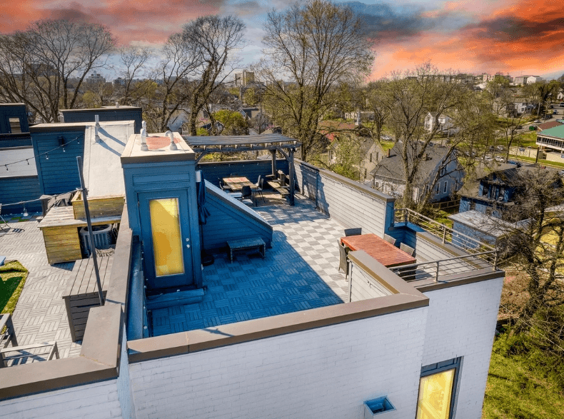 Doralee Home - Image 2