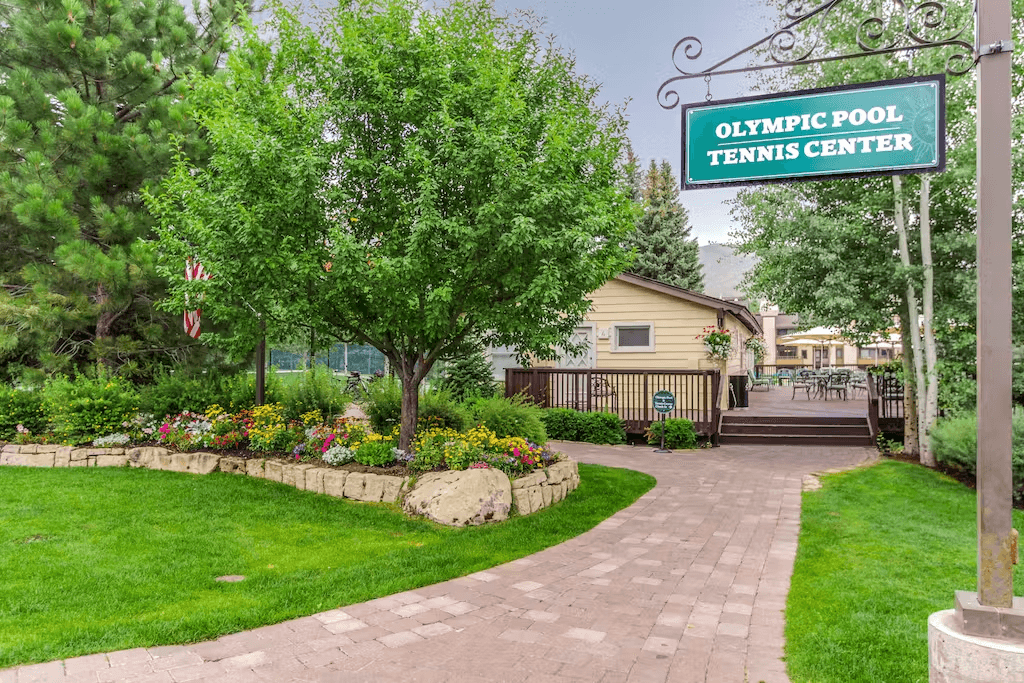 Wildflower Luxury - Image 41