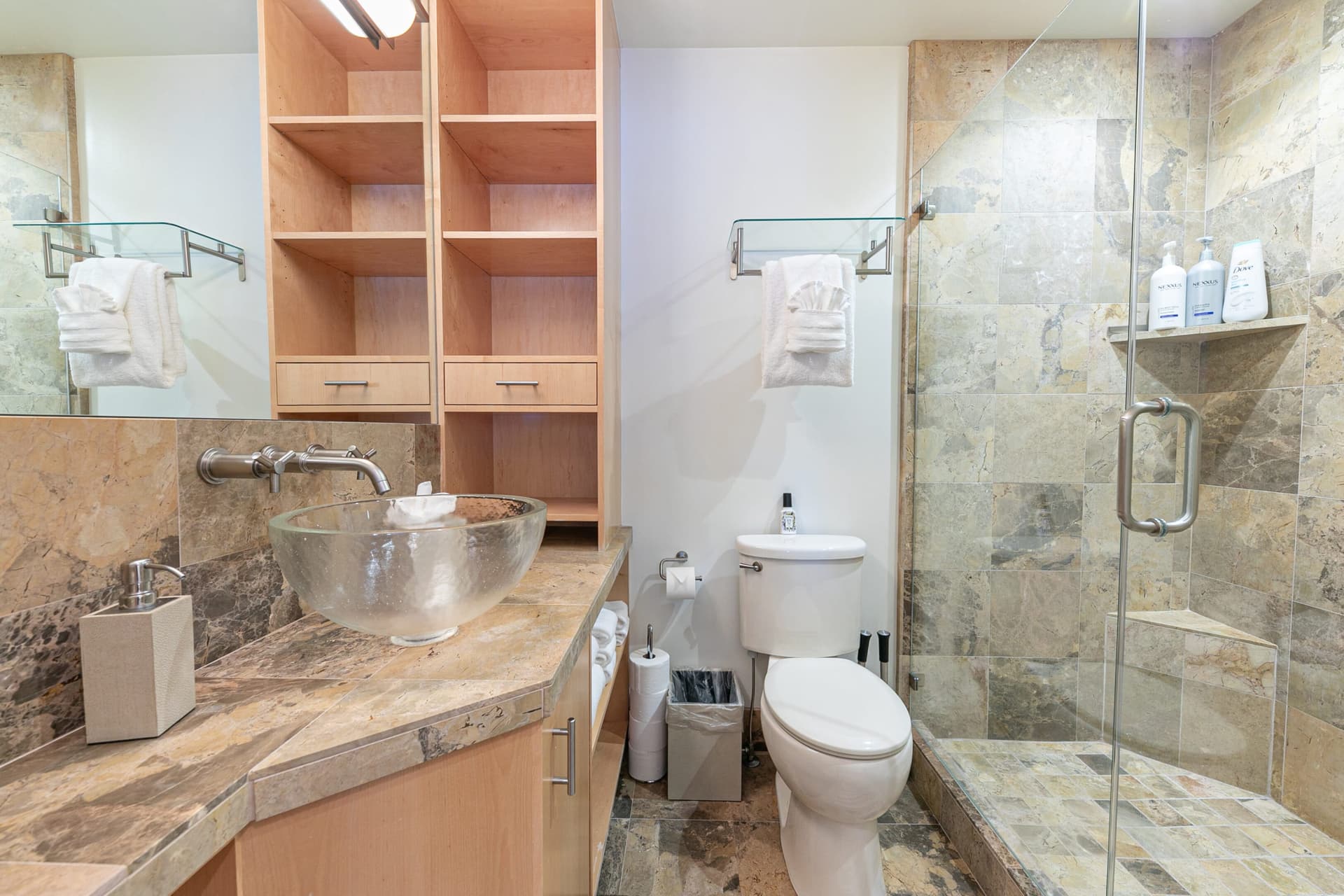 Bright Alpine Retreat - Image 31