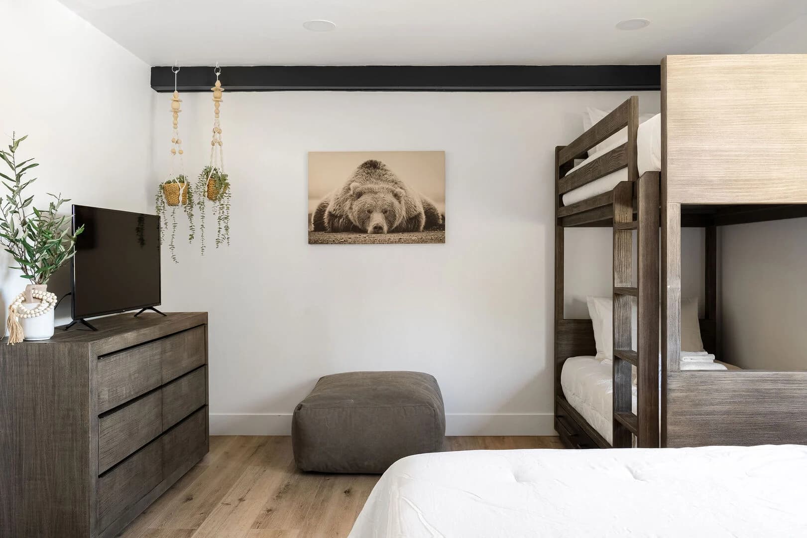 Summit House - Image 27