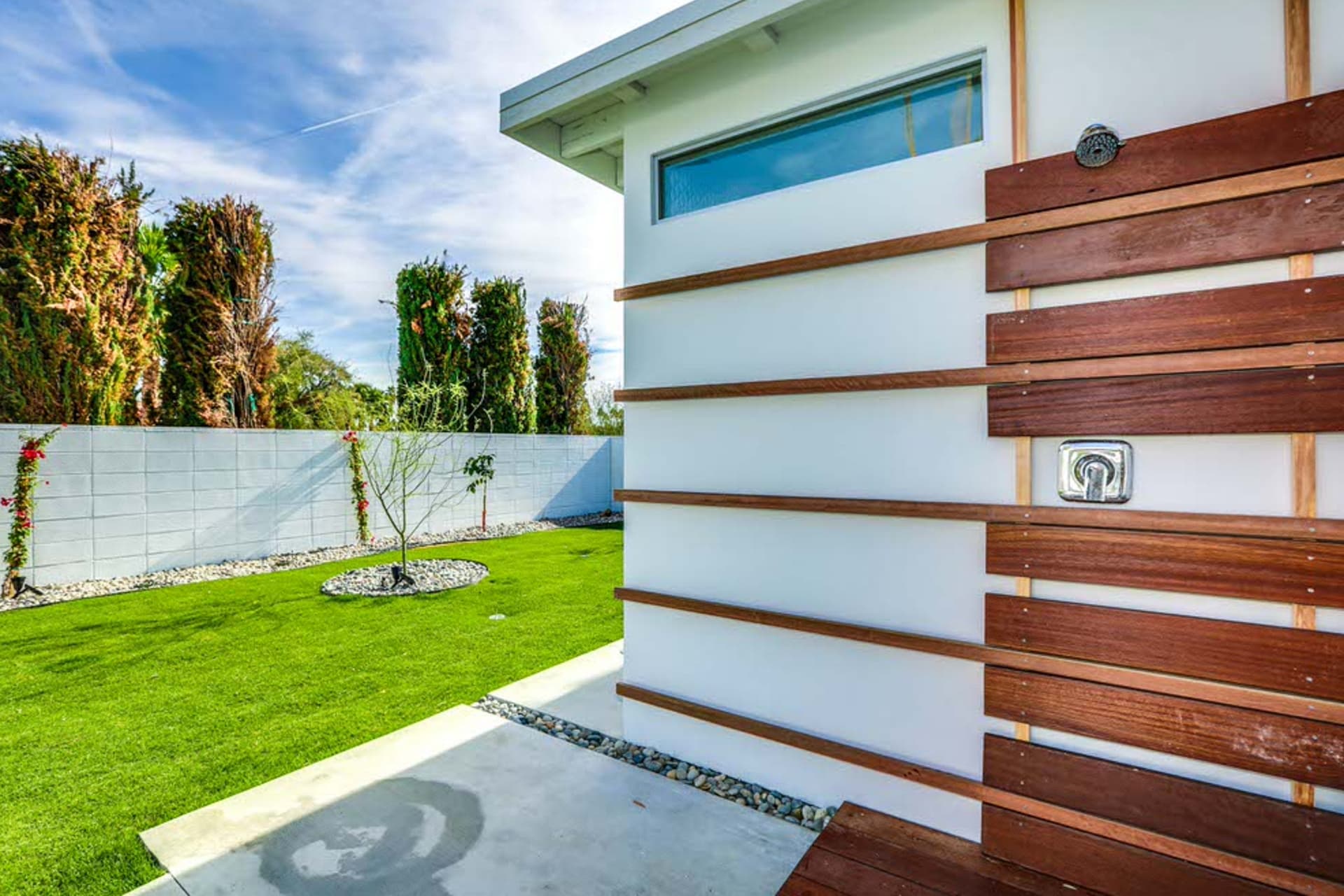 Regal Contemporary House - Image 23