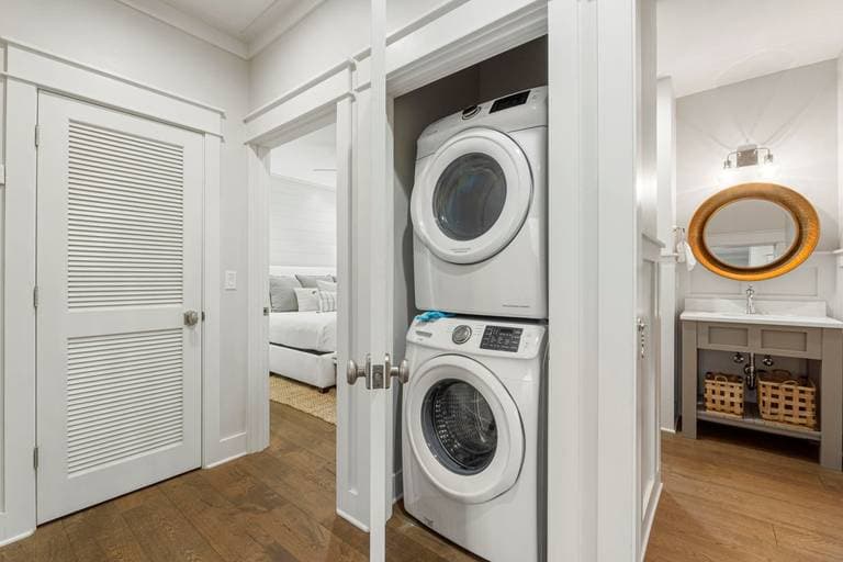 Shore Thing Residence - Image 23