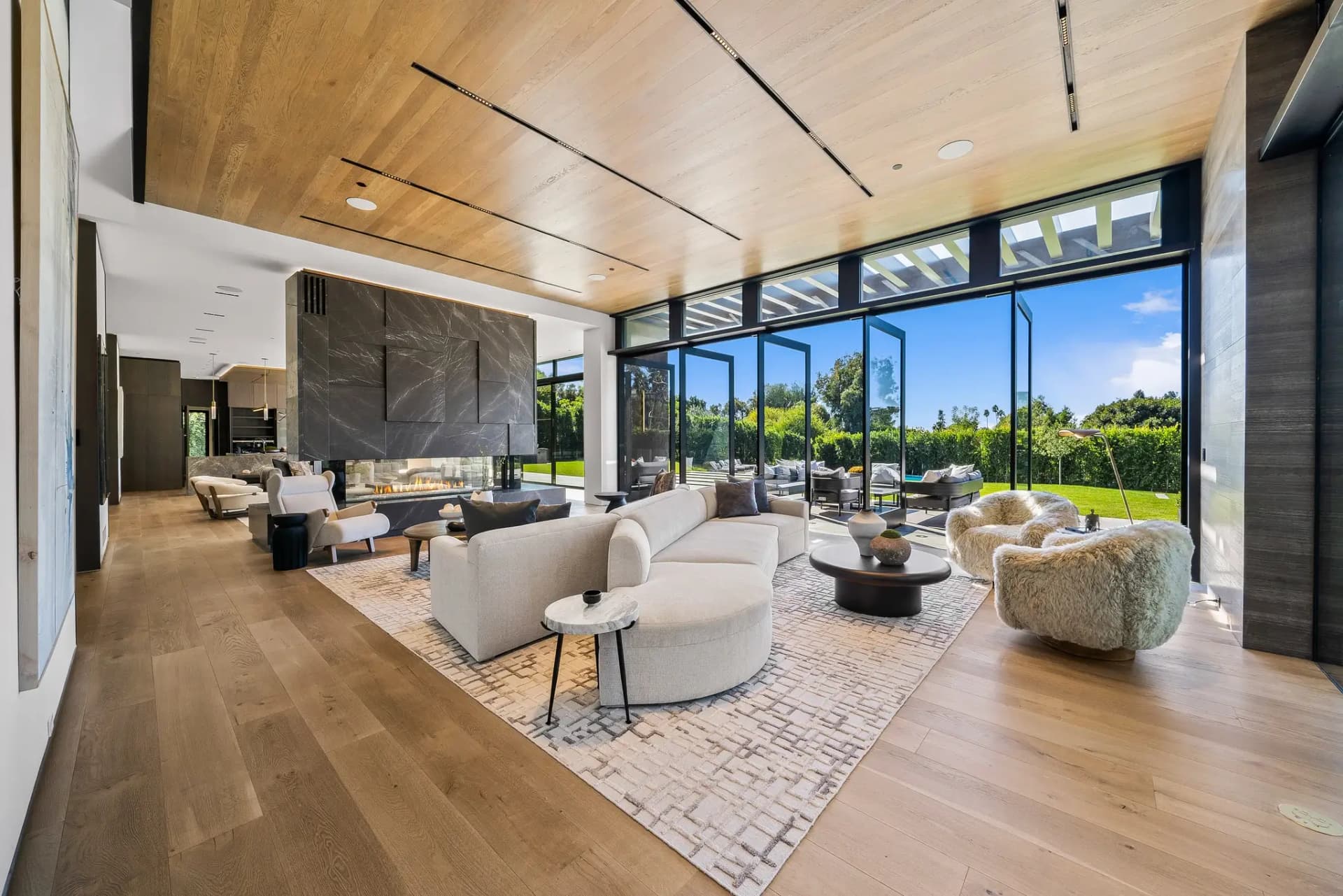 Forza Modern - Image 4