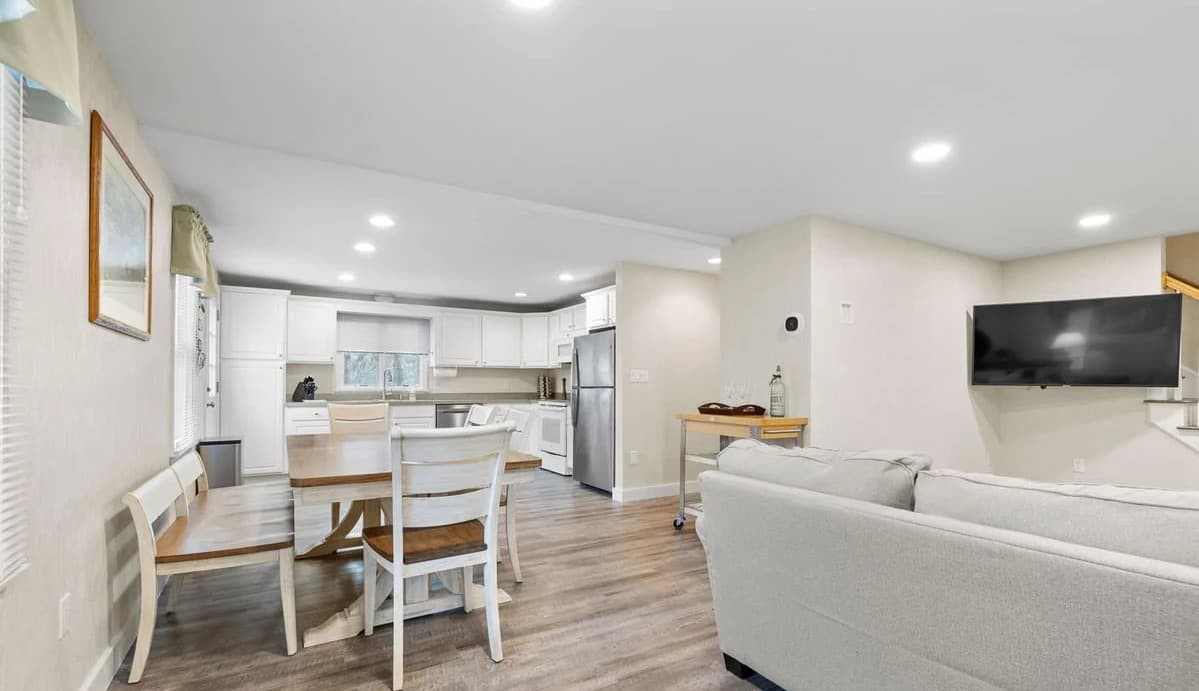 Harbor House #024Y - Image 6