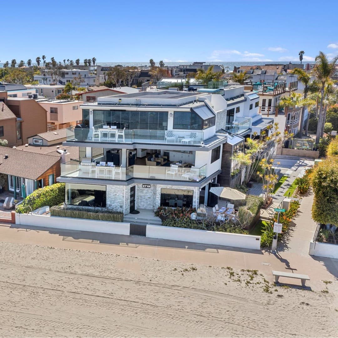 Bayside Retreat - Image 1