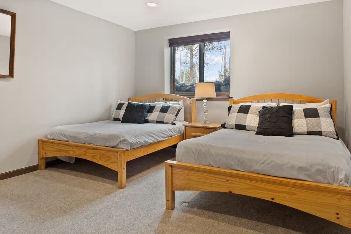 Pine Beam - Image 25