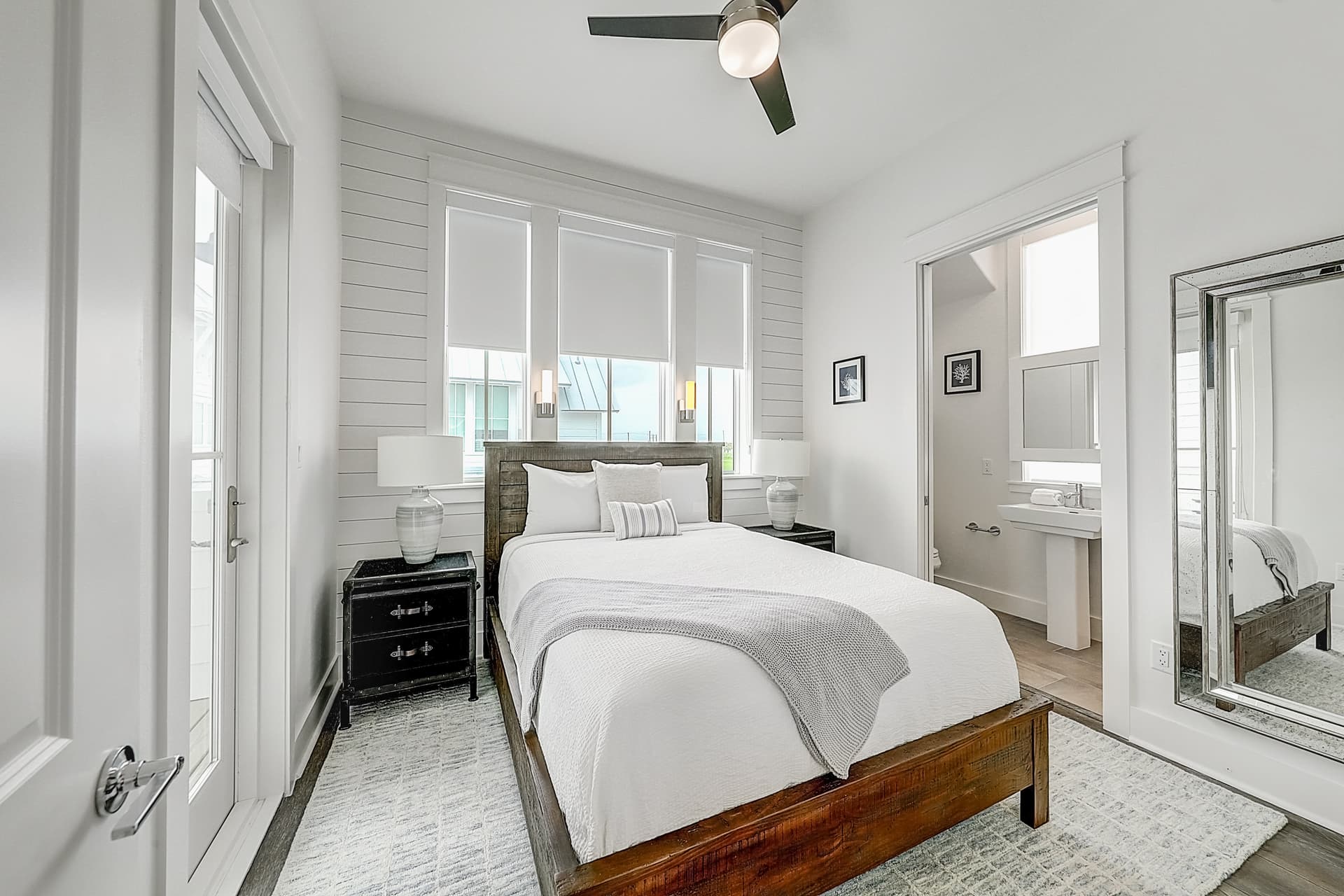 At Ease Home - Image 11