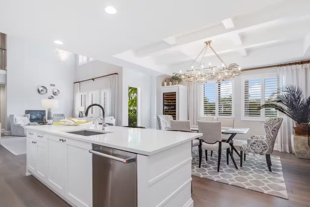 Naples Square Paradise - Image 7