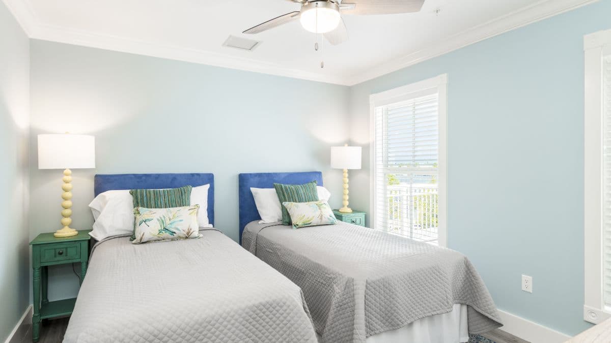 Upper Bayview North - Image 16