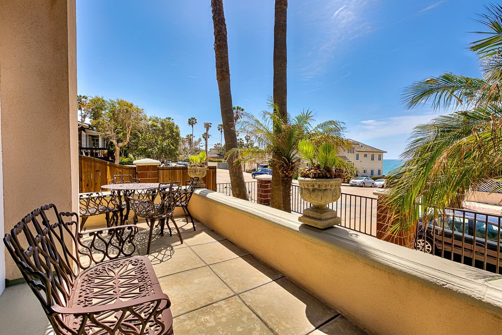 Spanish Palms Home - Image 24