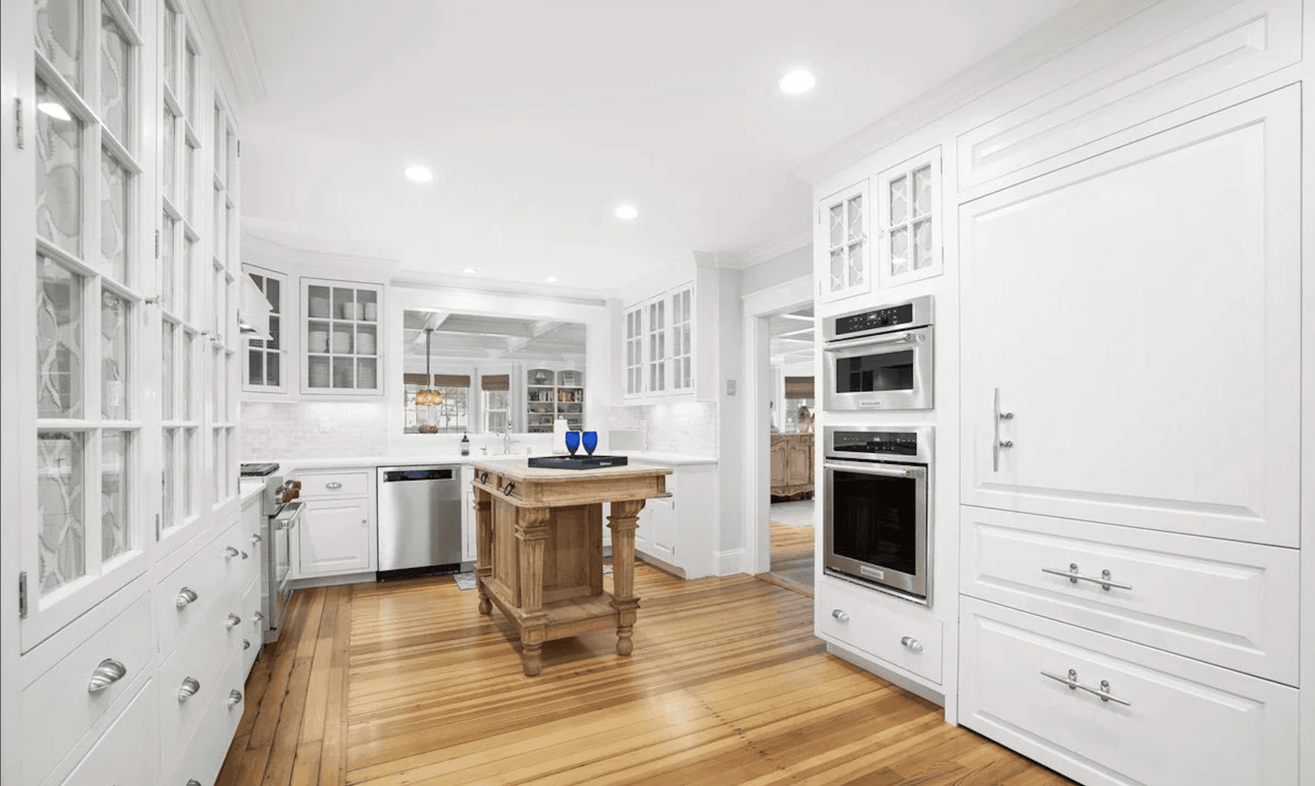 Center Of It All Estate - Image 20