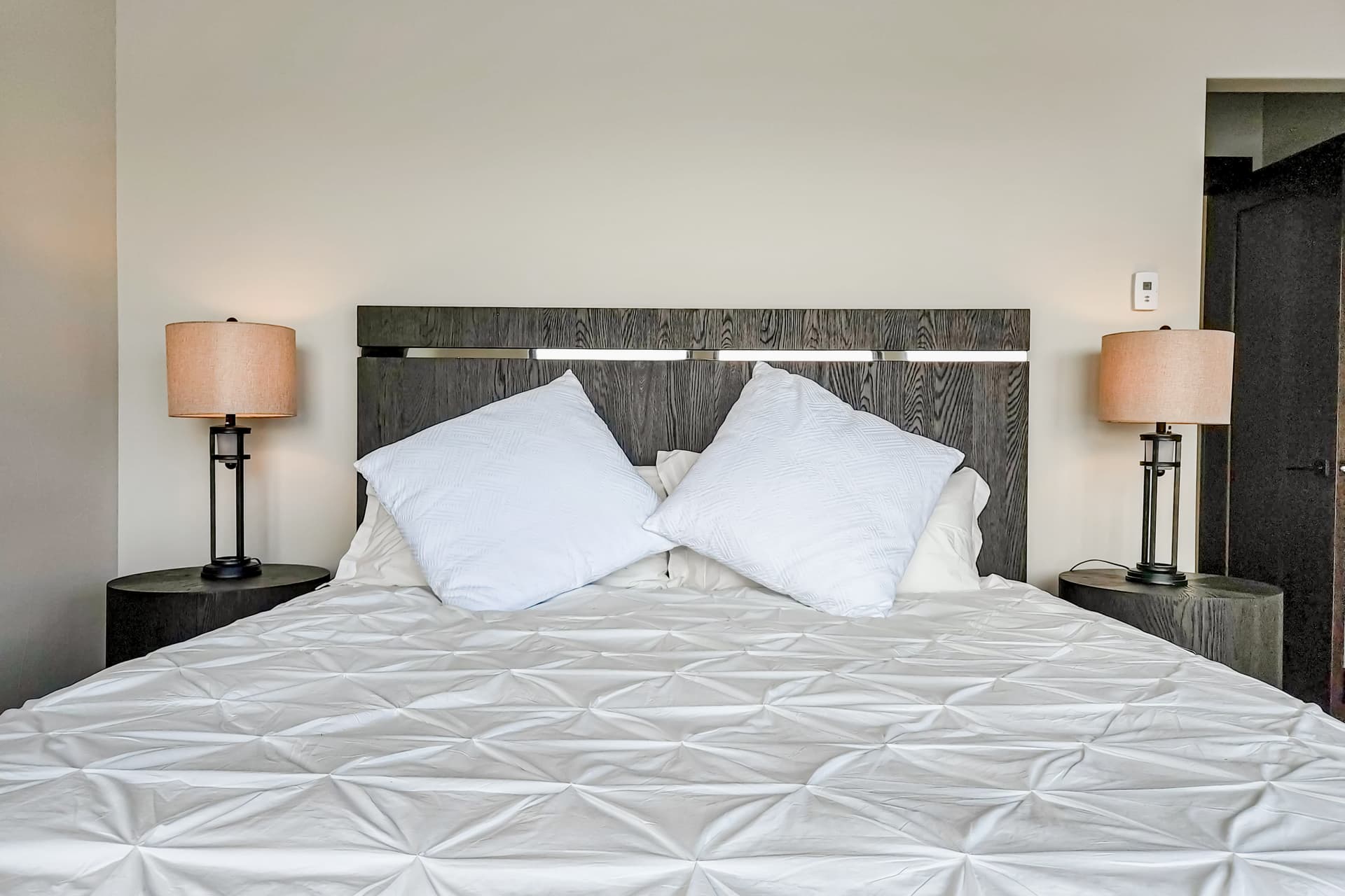 Slice of Silverthorne House - Image 5