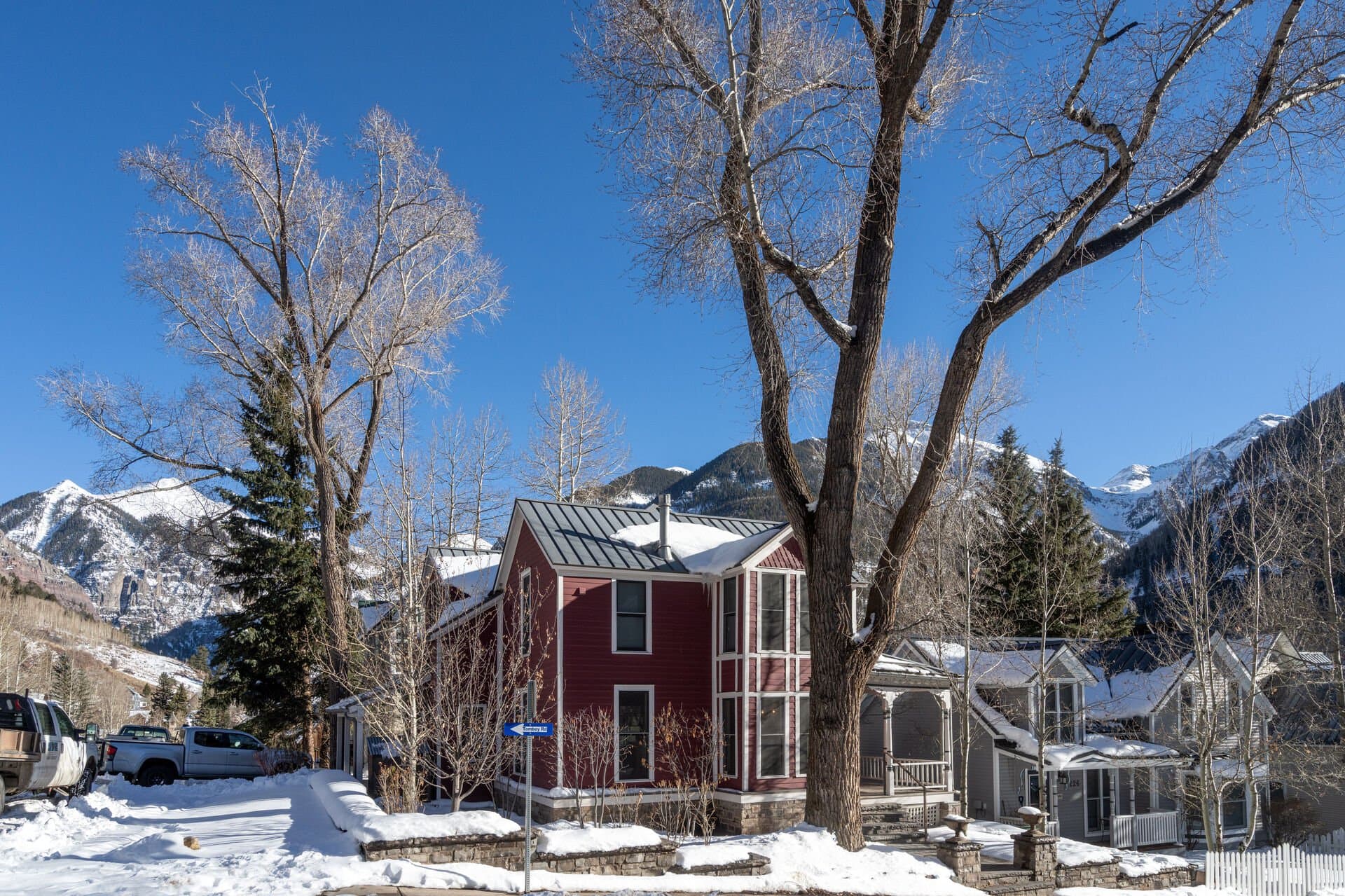 Miles High - Image 23