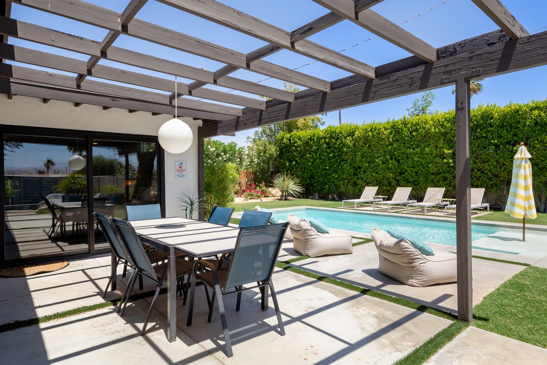 Hugh Kaptur’s Palm Springs Getaway - Image 37