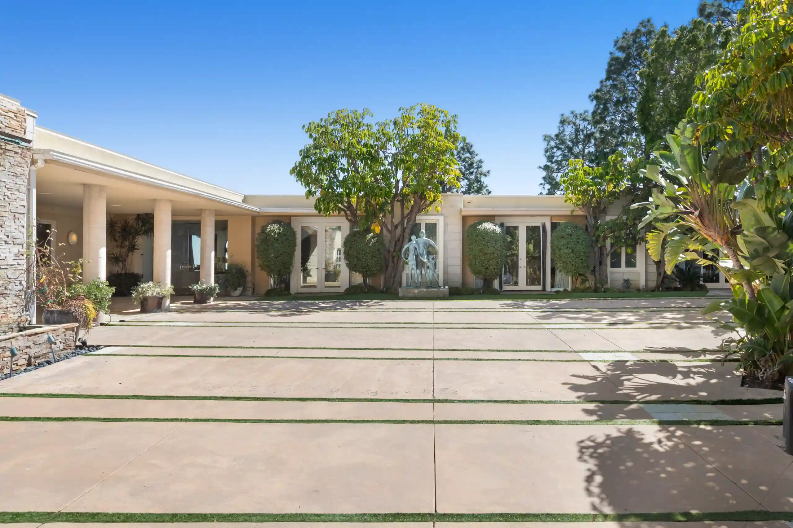 Trousdale Grand - Image 3