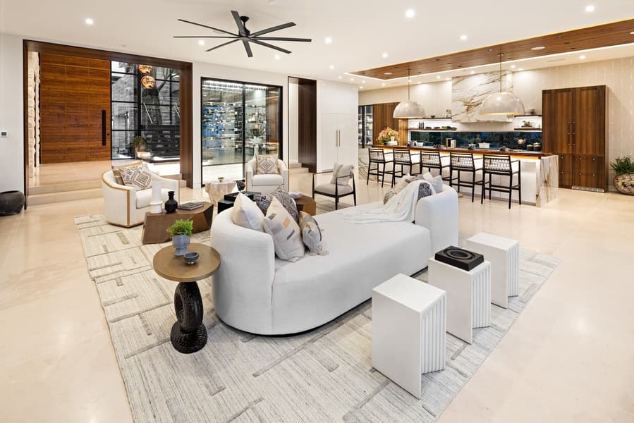 Diamond Head Grand Escape - Image 4