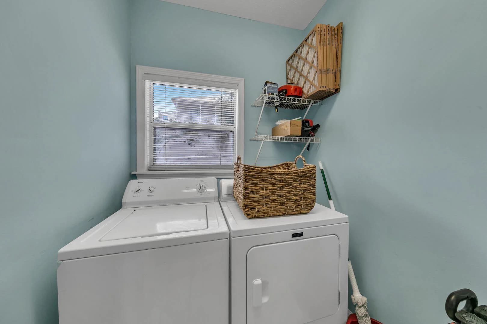 Rainbow Fish Home - Image 18