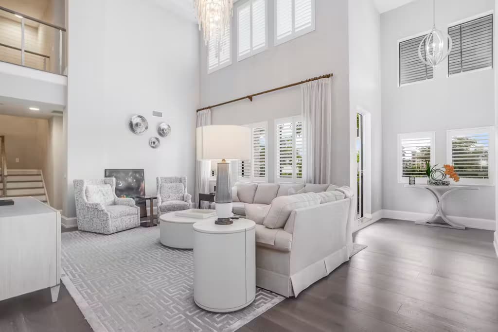 Naples Square Paradise - Image 4