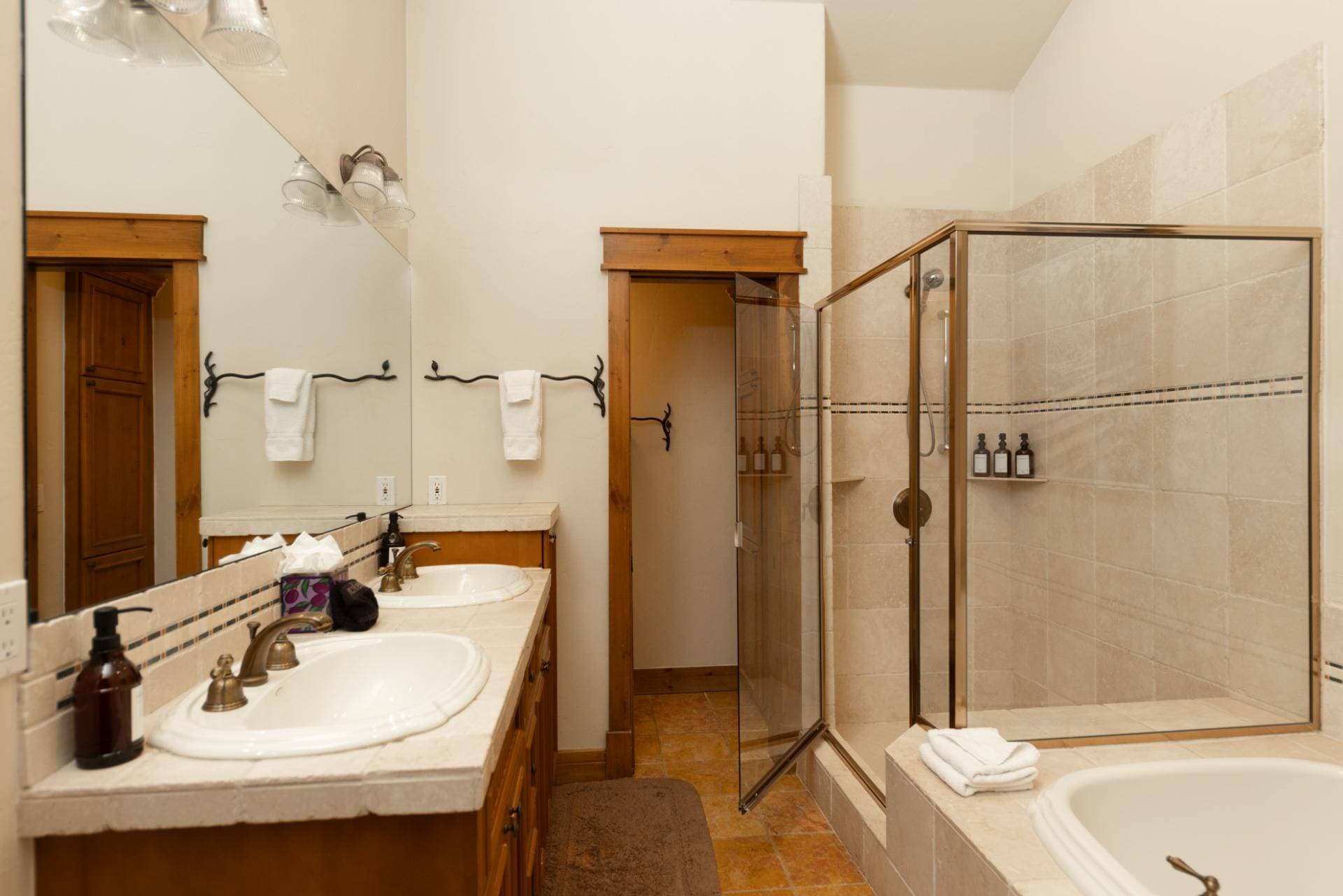 Lodge at Cucumber Patch - Image 13