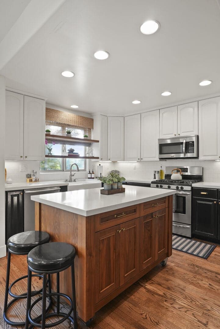 Village Vista - Image 8