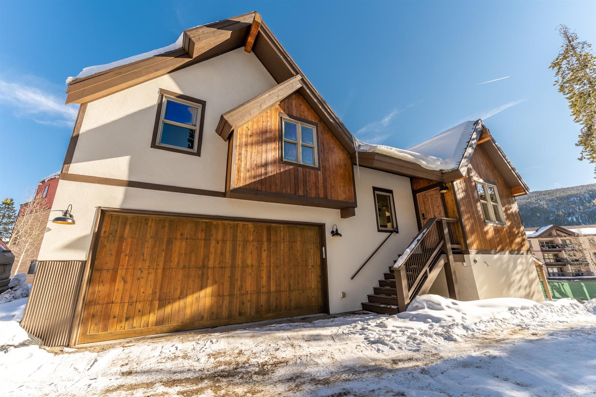 Rasor Court House - Image 33