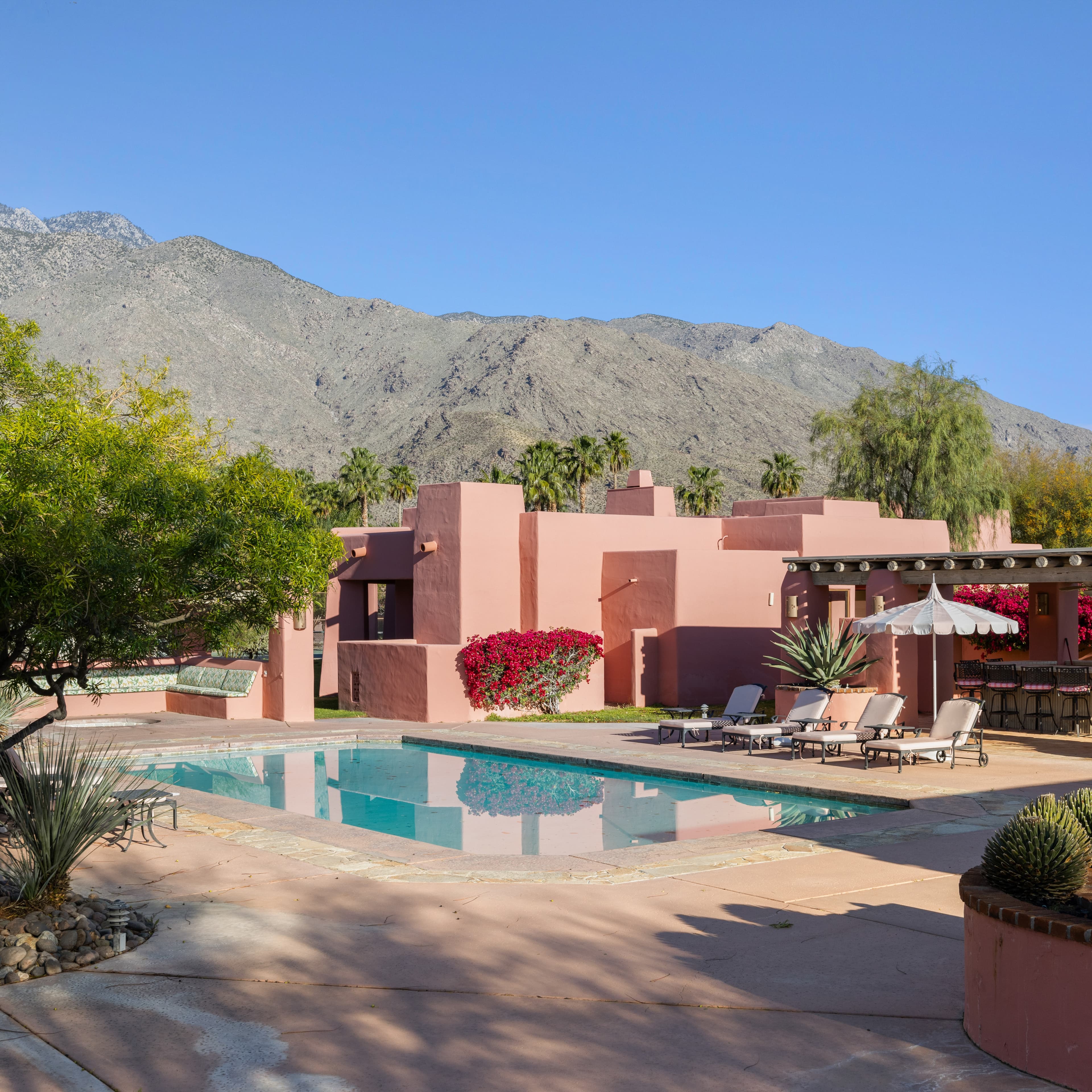 Pond Estate