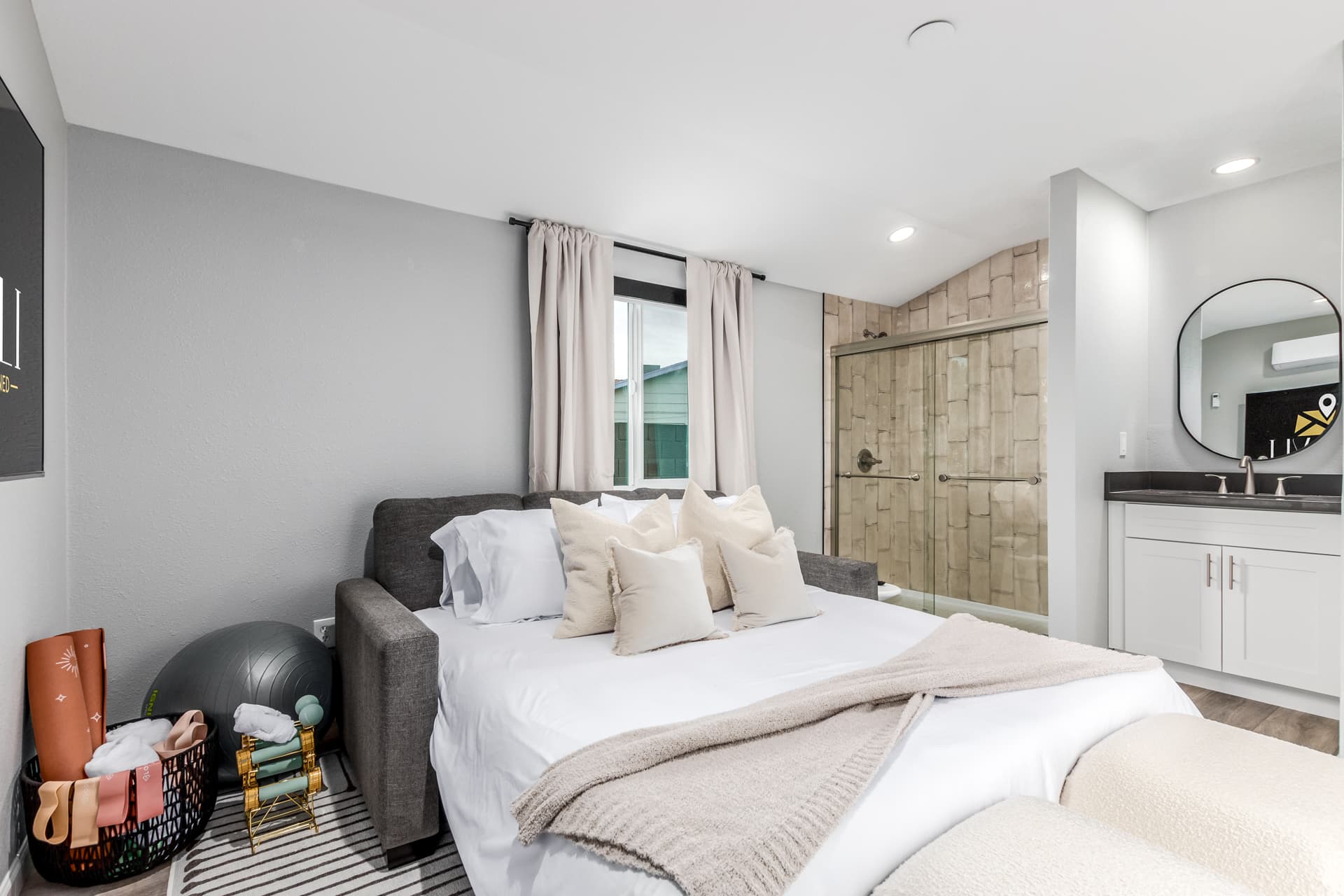 Monterey Retreat - Image 6