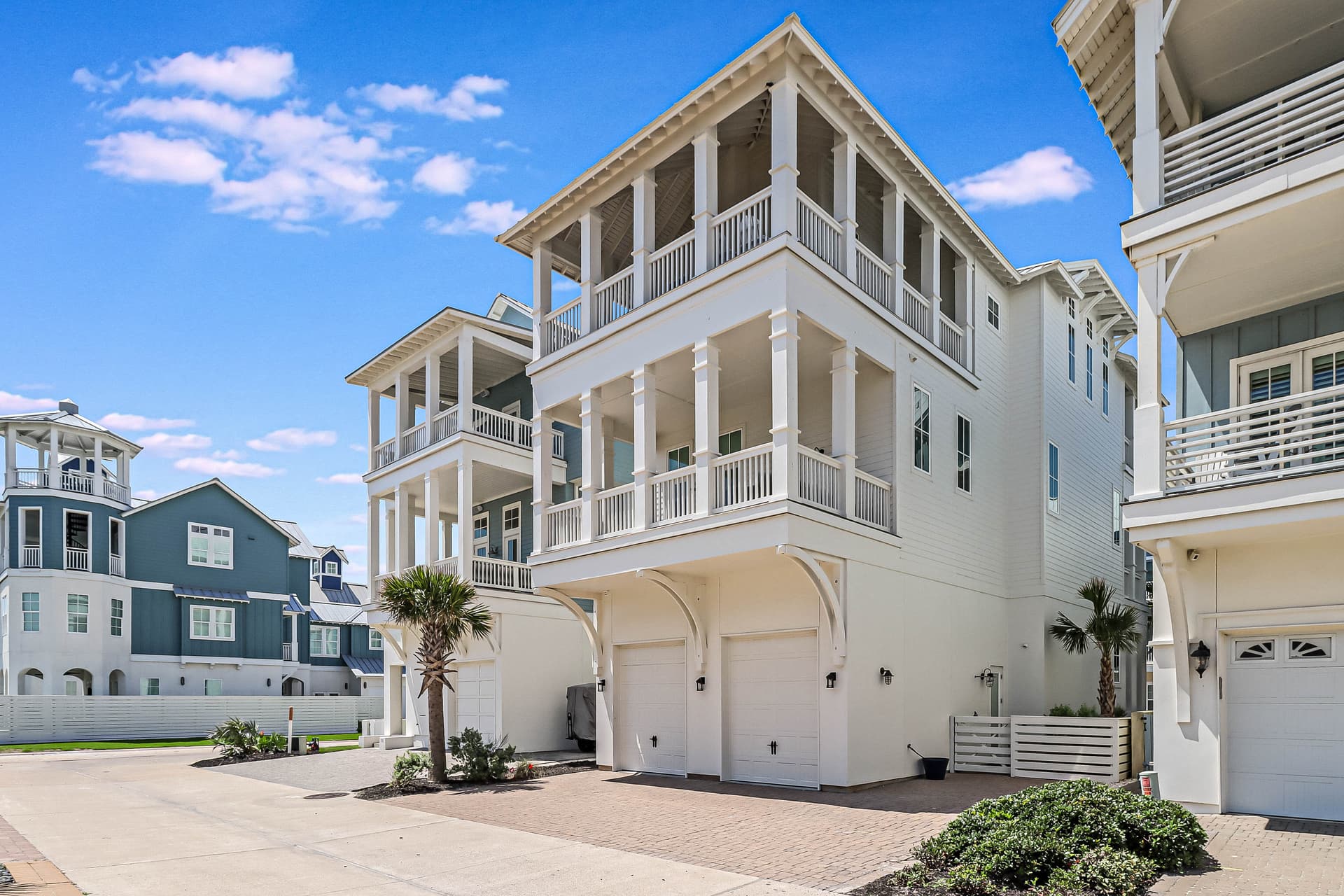 Wave and Sea House - Image 26