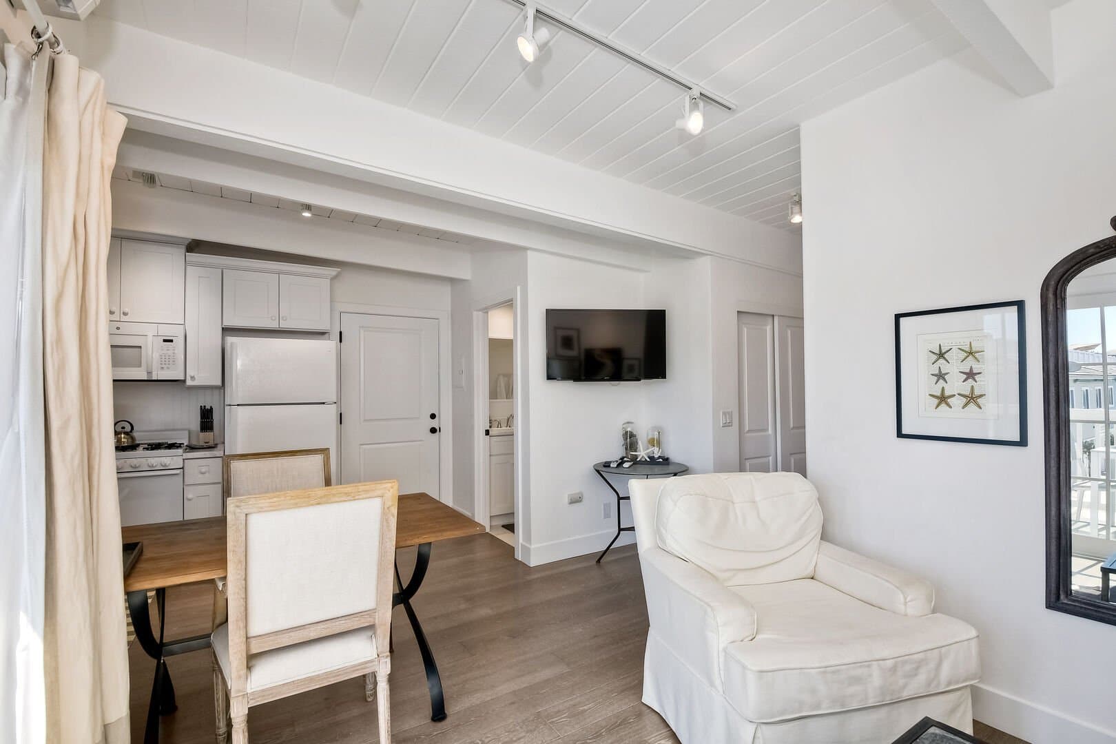 Juniper Beach Entire Home - Image 11