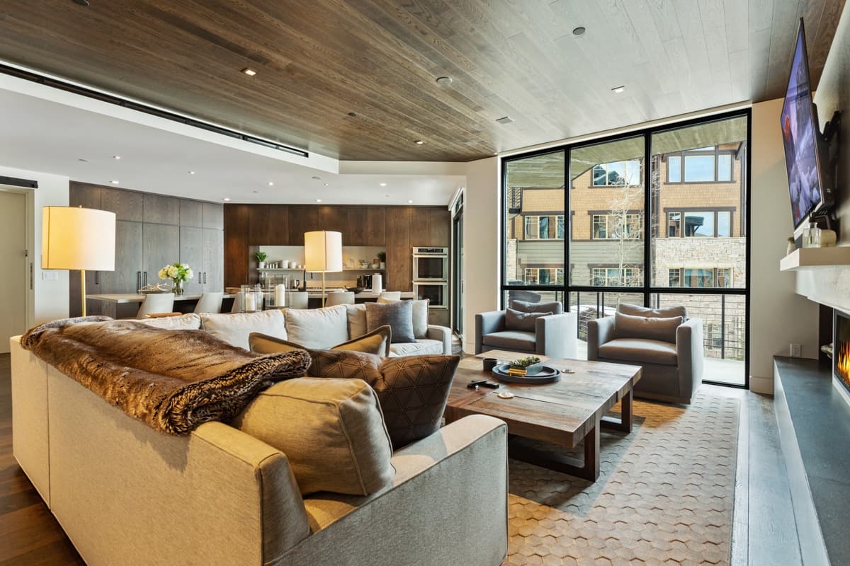 One Empire Pass #305 - Image 1