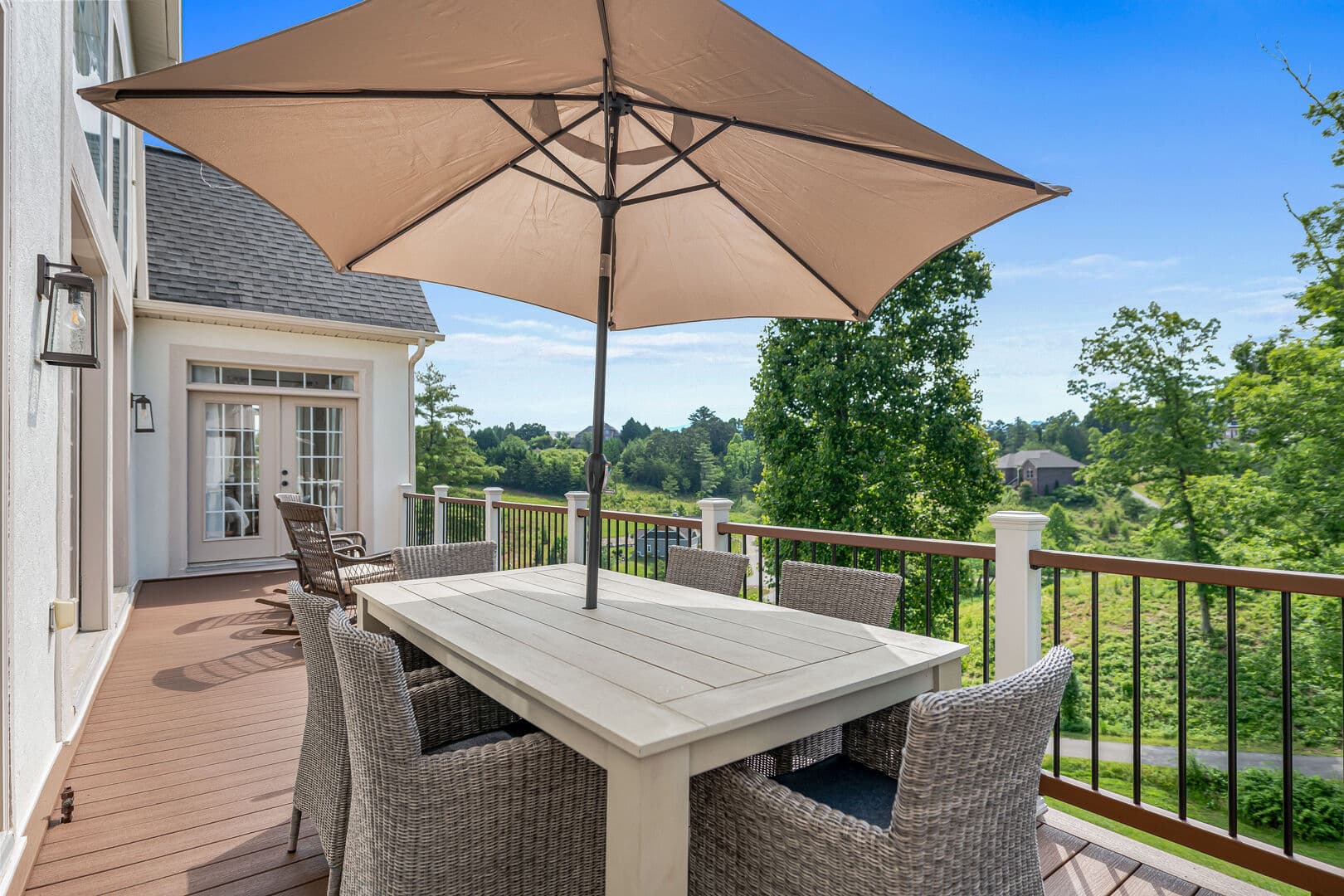 Nader Manor - Image 25