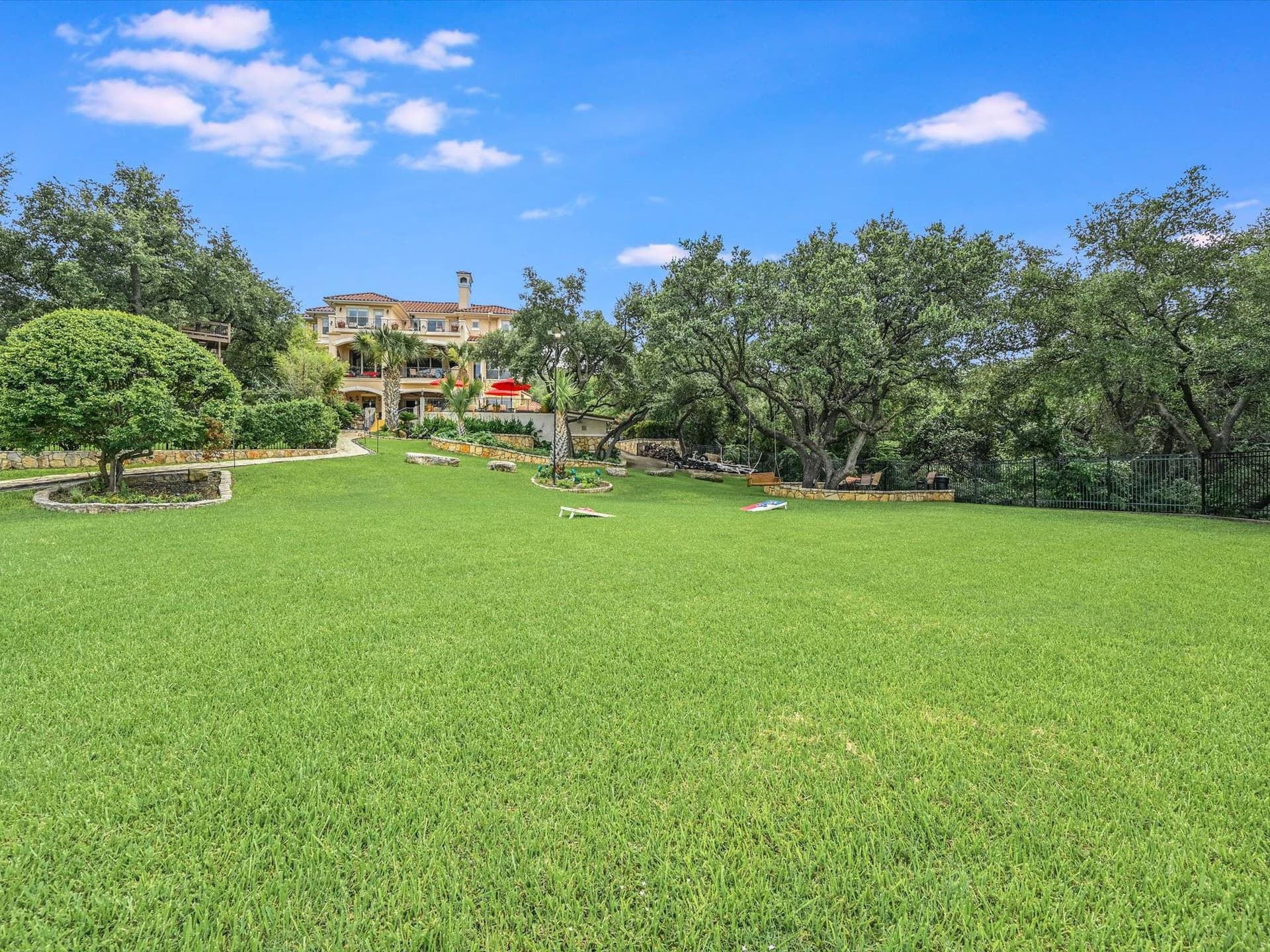 Palms on Lake Travis - Image 13