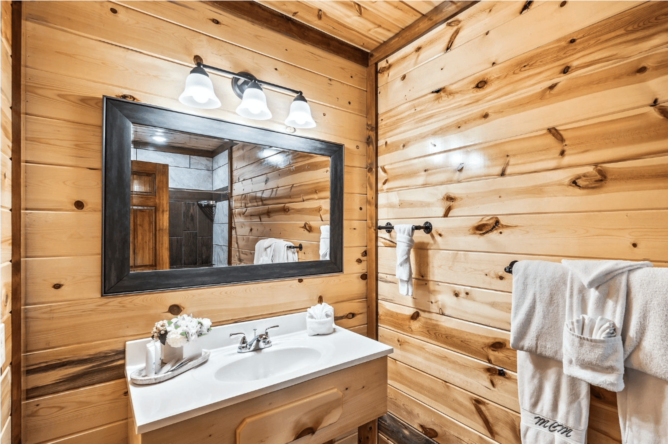 Smokey's Paradise - Image 13