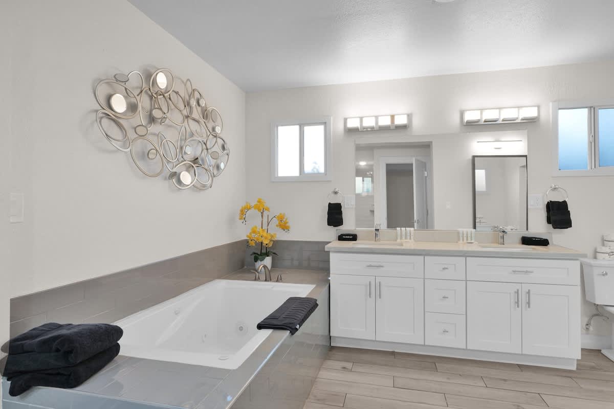 Sunkist Sanctuary - Image 30